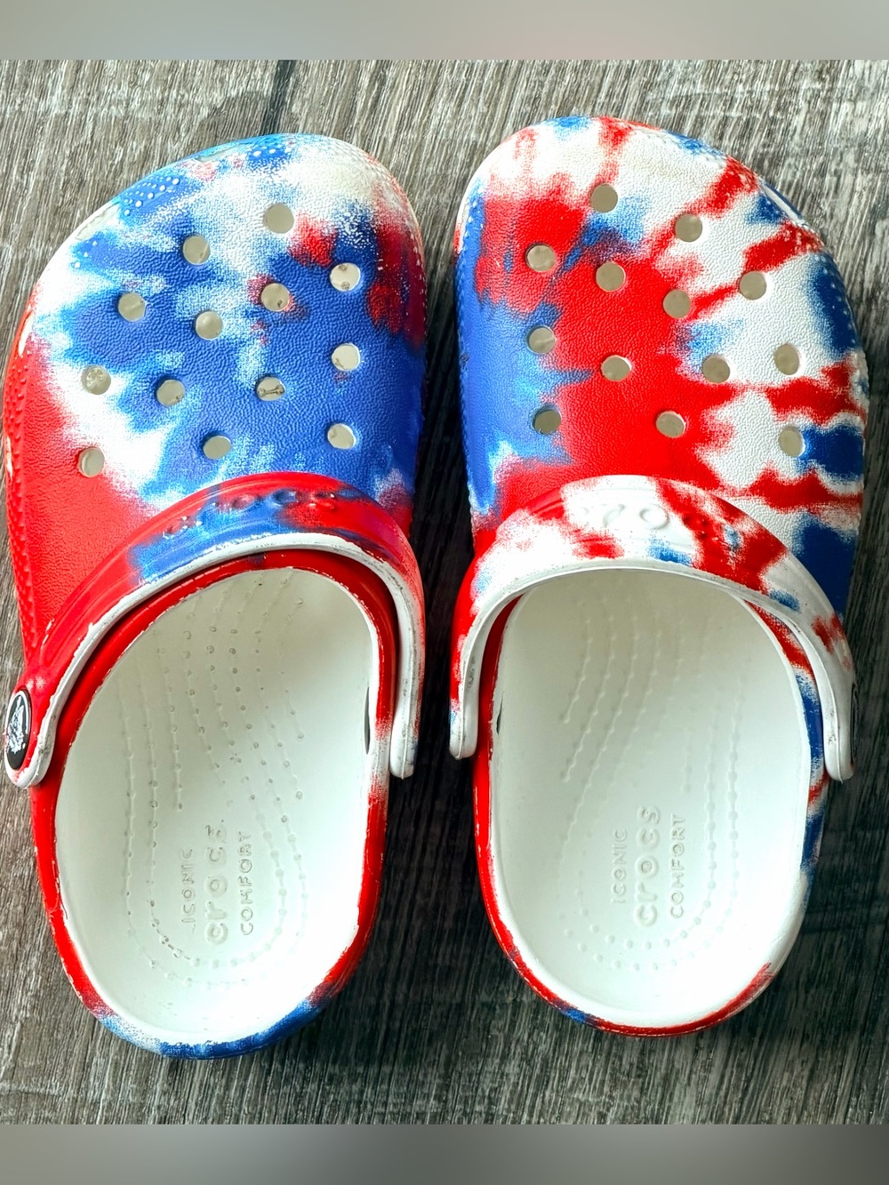 Crocs Kids C9 Red White Blue Tie Dye Classic Clogs Patriotic Summer Shoes